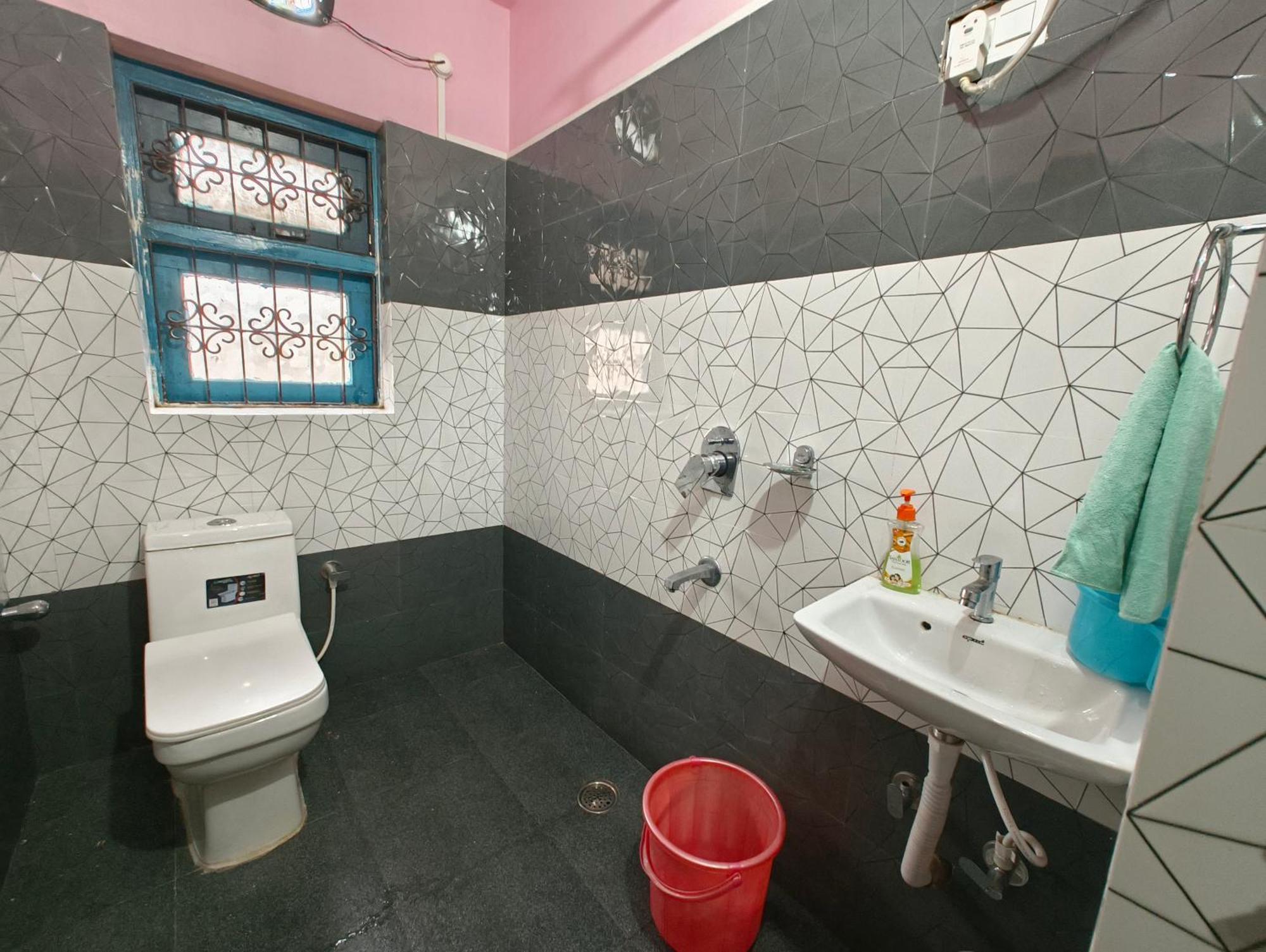 Anjali Homestay - 10 Mins From Airport Siliguri Esterno foto